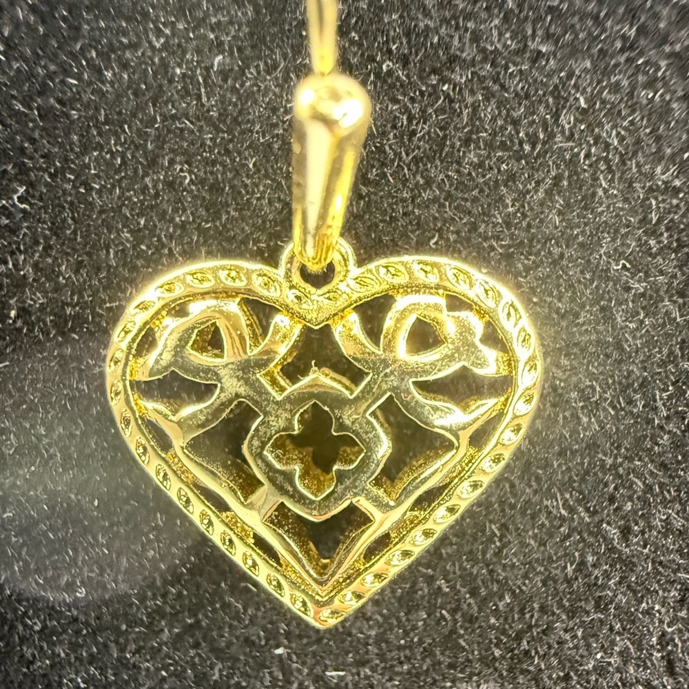 Kendra Scott Gold Heart Drop Earrings - NWT! - Picture 2 of 4